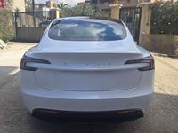 Begagnad Tesla Model 3 RWD 208 kW (283 HK) 2024 Vit Sedan