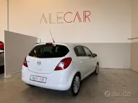 Usata Opel Corsa Edition 86 CV (63 kW) 2014 Bianco Utilitaria