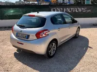 Usata Peugeot 208 Active 82 CV (60 kW) 2015 Argento Utilitaria