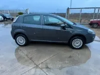 Usata Fiat Punto Street 77 CV (56 kW) 2015 Grigio Utilitaria