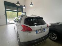 Usata Peugeot 2008 Allure 99 CV (72 kW) 2016 Bianco SUV