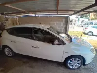 Begagnad Lancia Delta 120 HK (88 kW) 2013 Vit Halvkombi