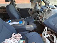 Usata Fiat Multipla 103 CV (75 kW) 2005 Grigio Monovolume