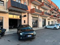 Usata Citroën C4 Cactus Shine 100 CV (73 kW) 2018 Nero Utilitaria