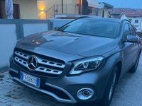 Usata Mercedes GLA200 Business 136 CV (100 kW) 2019 Grigio SUV
