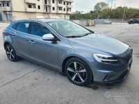 usata Volvo V40 d2 5p. r-design 2.0 td