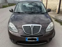Usata Lancia Ypsilon 75 CV (55 kW) 2010 Marrone Utilitaria