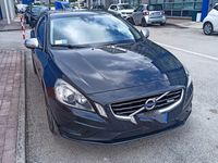 Usata Volvo V60 R-Design 136 CV (100 kW) 2012 Nero Station wagon