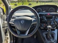 Usata Lancia Ypsilon 69 CV (50 kW) 2019 Bianco Utilitaria