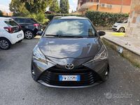 Usata Toyota Yaris Lounge 72 CV (52 kW) 2019 Grigio Utilitaria