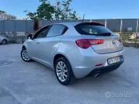 Usata Alfa Romeo Giulietta Super 120 CV (88 kW) 2017 Grigio Utilitaria