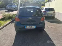 Usata Toyota Yaris 65 CV (47 kW) 2003 Bluazzurro Berlina
