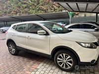 Usata Nissan Qashqai Acenta 115 CV (84 kW) 2016 Bianco SUV