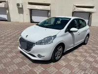 Usata Peugeot 208 68 CV (50 kW) 2013 Bianco Utilitaria