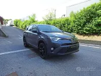 Begagnad Toyota RAV4 Hybrid 197 HK (144 kW) 2018 Grön SUV