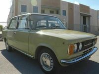Usata Fiat 124 76 CV (55 kW) 1973 Verde Berlina