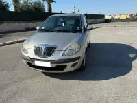 Usata Lancia Ypsilon 69 CV (50 kW) 2004 Grigio Utilitaria