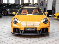Usata Porsche 911 Chrono 541 CV (397 kW) 2024 Bahama yellow Cabrio