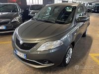 Usata Lancia Ypsilon Platinum 85 CV (62 kW) 2016 Grigio Utilitaria