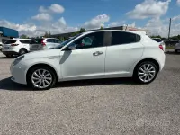 Second-hand Alfa Romeo Giulietta Progression 105 CP (77 kW) 2013 Alb Hatchback