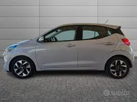 Usata Hyundai i10 67 CV (49 kW) 2023 Bianco Utilitaria