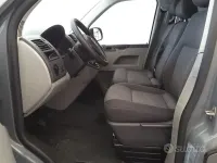 Usata VW Caravelle Comfortline 102 CV (75 kW) 2012 Grigio Furgone