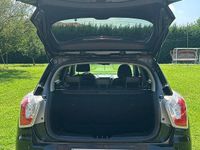 Usata Ssangyong (KGM) Tivoli 116 CV (85 kW) 2016 Nero SUV