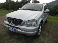Usata Mercedes ML320 218 CV (160 kW) 2000 Grigio SUV