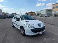 Usata Peugeot 206 60 CV (44 kW) 2011 Bianco Berlina