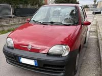 Usata Fiat 600 Active 54 CV (39 kW) 2010 Rosso Utilitaria