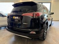 Usata Toyota RAV4 Lounge 143 CV (105 kW) 2017 Nero SUV