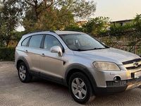 Usata Chevrolet Captiva 150 CV (110 kW) 2009 Grigio SUV