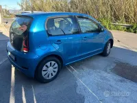 Usata VW up! 60 CV (44 kW) 2017 Blu Utilitaria