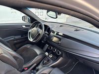 Usata Alfa Romeo Giulietta Executive 150 CV (110 kW) 2015 Argento Utilitaria