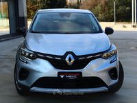 Usata Renault Captur Intens 159 CV (116 kW) 2022 Grigio SUV