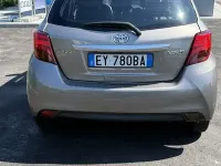 Usata Toyota Yaris Comfort 69 CV (50 kW) 2015 Utilitaria