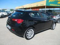 Usata Alfa Romeo Giulietta Exclusive 105 CV (77 kW) 2015 Nero Utilitaria