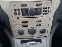 Usata Opel Zafira 2008 Grigio Monovolume