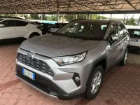 Usata Toyota RAV4 Hybrid Active 178 CV (130 kW) 2021 Argento SUV