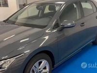 Usata VW Golf VIII Life 150 CV (110 kW) 2023 Grigio Berlina