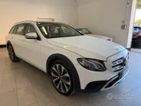 Usata Mercedes E220 Premium 194 CV (142 kW) 2017 Bianco Station wagon