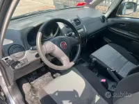 Usata Fiat Sedici 120 CV (88 kW) 2012 Grigio SUV