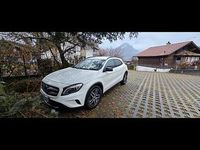 Usata Mercedes GLA200 136 CV (100 kW) 2016 Bianco SUV