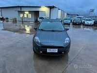 Usata Fiat Punto Street 77 CV (56 kW) 2015 Grigio Berlina