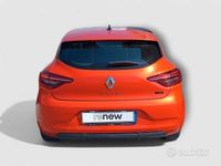 Usata Renault Clio V Zen 140 CV (102 kW) 2021 Arancione Berlina