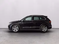 Usata VW Tiguan R-line 150 CV (110 kW) 2023 Deep black perlato SUV