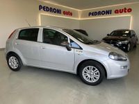 Usata Fiat Punto Young 69 CV (50 kW) 2016 Argento Utilitaria