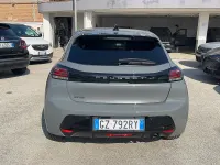 Usata Peugeot 208 Allure 100 CV (73 kW) 2025 Grigio selenium  metalli Utilitaria
