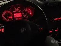 Usata Alfa Romeo 147 150 CV (110 kW) 2006 Grigio Utilitaria