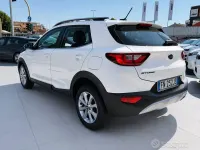 Usata Kia Stonic Style 120 CV (88 kW) 2018 Bianco SUV